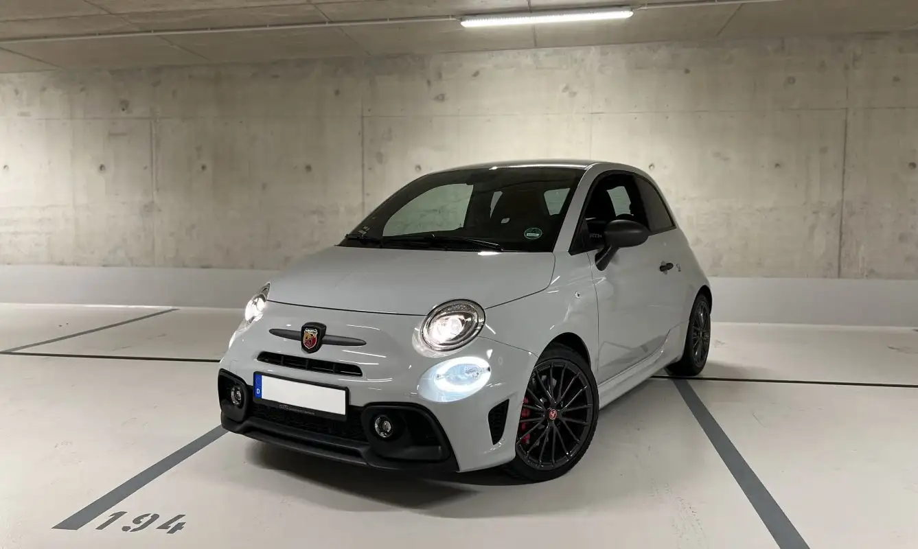 rent Abarth 595 rent Abarth 595